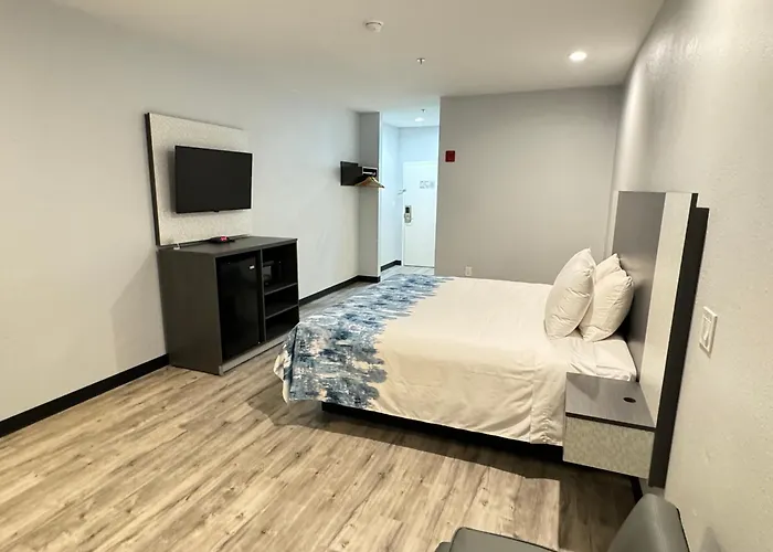Americas Best Value Inn & Suites Haltom City Ft. Worth