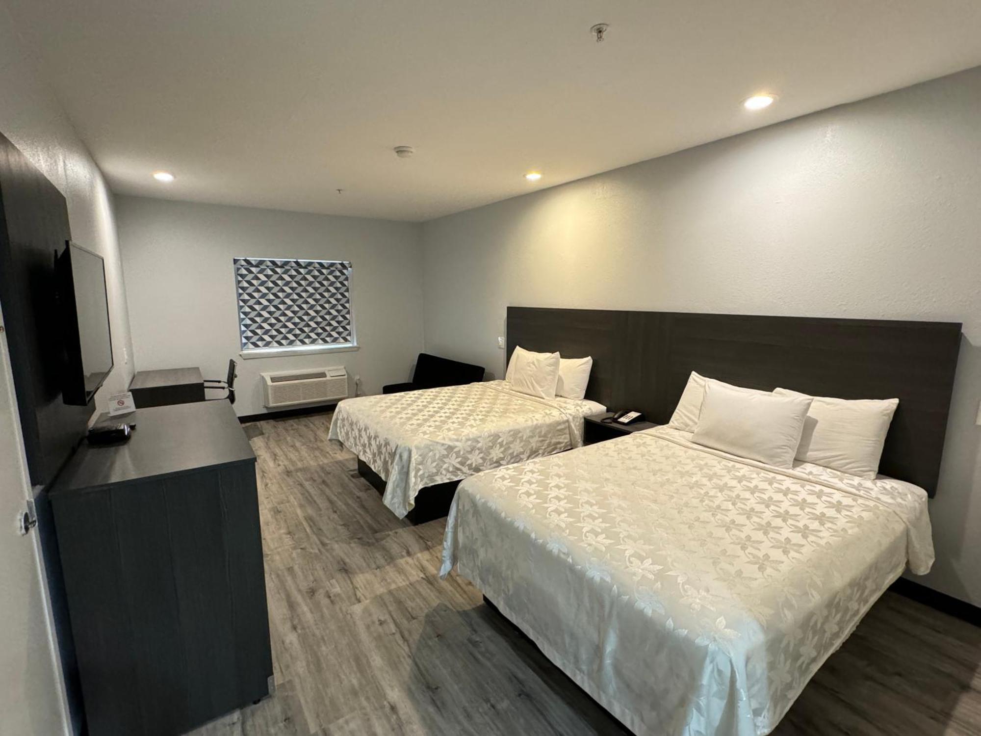 Americas Value & Haltom Ft. Worth Motel 2*