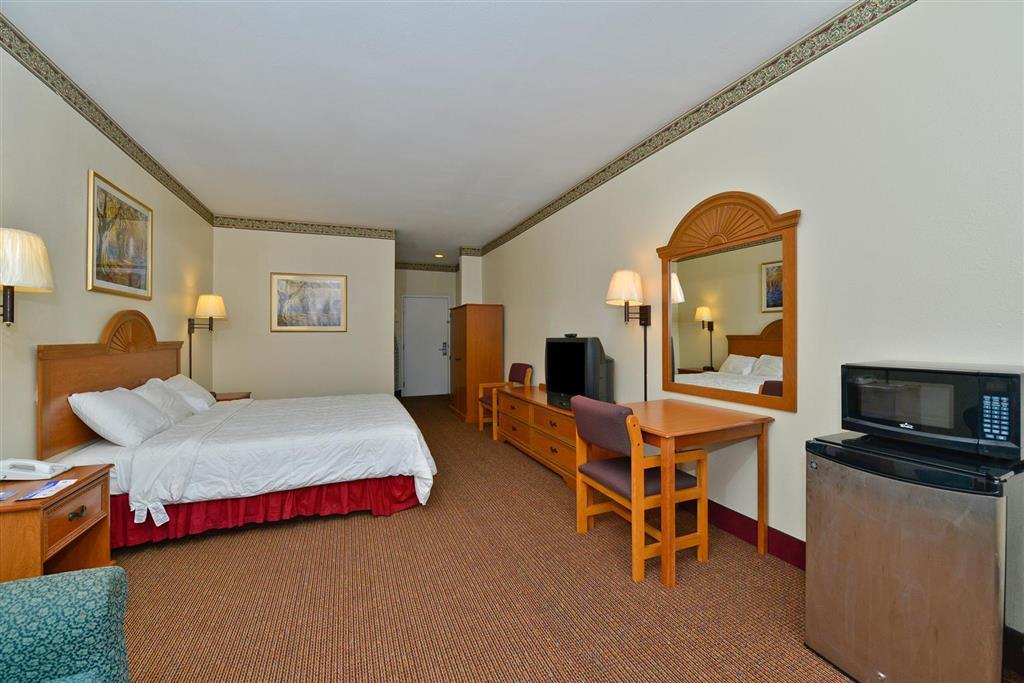 Americas Value & Haltom Ft. Worth Motel 2*